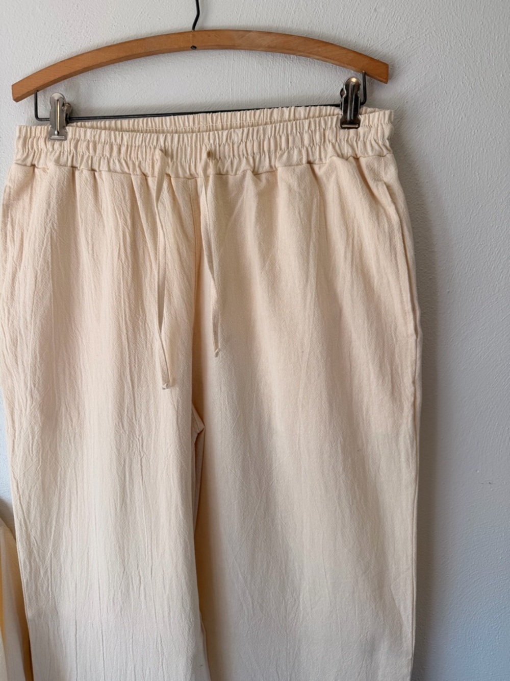 Coofandy - Medium - Men’s Cream Lightweight Two-Piece - Picture 6 of 10
